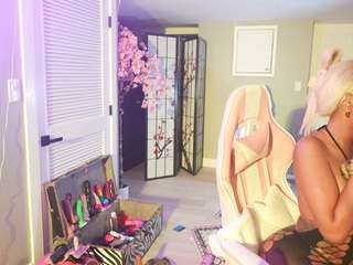 katt-leya Live Webcam on CamSoda