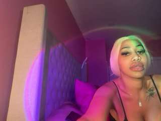 Katt Leya live thumbnail
