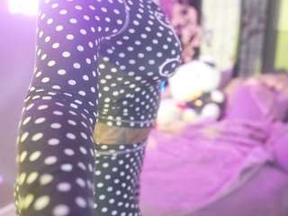 katt-leya live on CamSoda