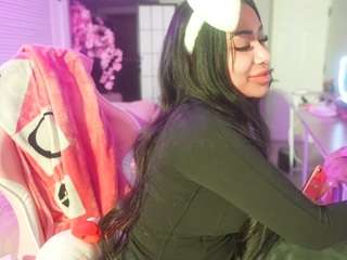 Katt-leya's cam show statistics and live stream