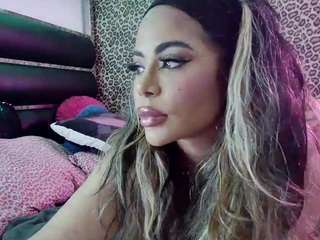 Live webcam model strellakat on Soda Cams