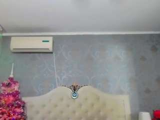 lustfullwish's CamSoda show and profile