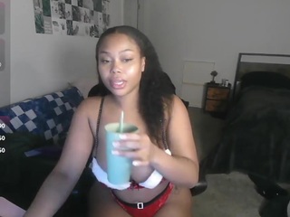 Live webcam model thelifeofmalij on Soda Cams