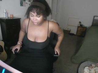 thelifeofmalij's live room