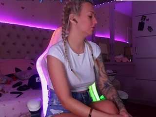  aliciarey chat room