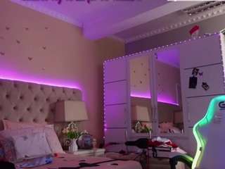 aliciarey Live Webcam on CamSoda