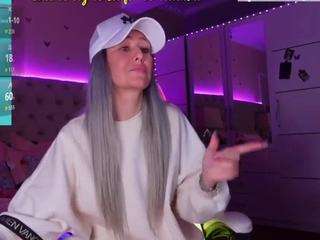 aliciarey webcam model