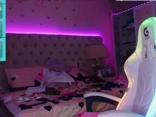 aliciarey Live Webcam on CamSoda