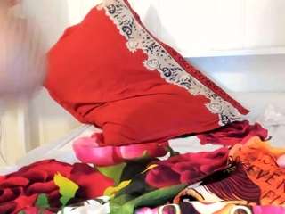 hornynalia Live Webcam on CamSoda