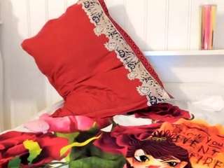 hornynalia Live Webcam on CamSoda