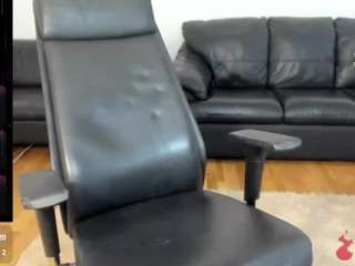 Live webcam model hornynalia on Soda Cams