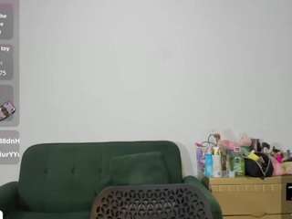 naomixjones webcam