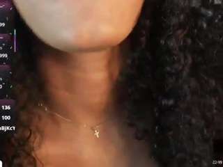 naomixjones Live Webcam on CamSoda