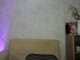 naomixjones webcam