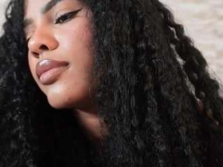naomixjones live webcam show