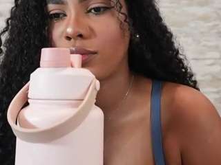 naomixjones