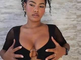 naomixjones