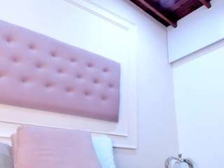 Live webcam model hannawilliams on Soda Cams