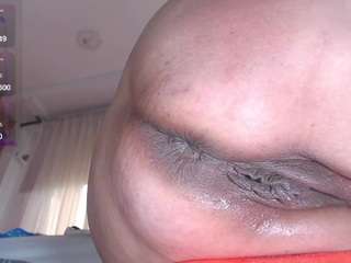 hotmilfsquirt webcam