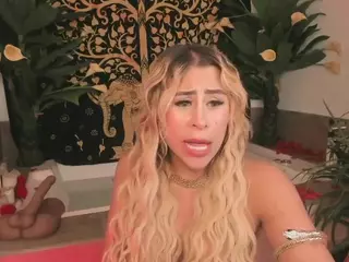 kyliecooper's Live Sex Cam Show