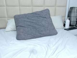 crysttall Live Webcam on CamSoda