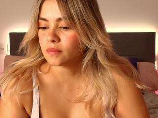 celiahenn's live room