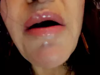 Wow Mature's Live Sex Cam Show