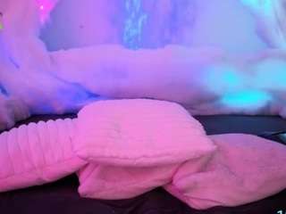 lishadivine Live Webcam on CamSoda
