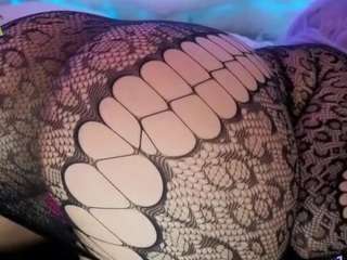 lishadivine Live Webcam on CamSoda