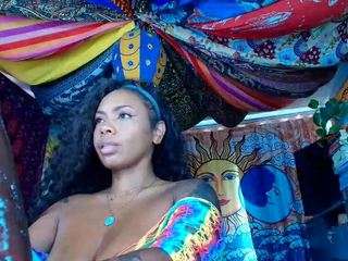 Live webcam model elizagrey on Soda Cams