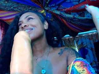 Live webcam model elizagrey on Soda Cams