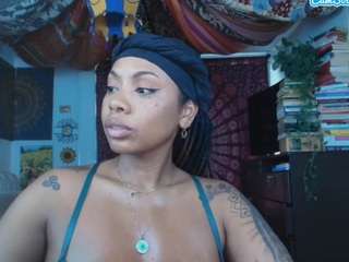 Live webcam model elizagrey on Soda Cams