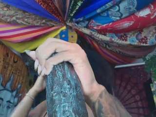 Live webcam model elizagrey on Soda Cams