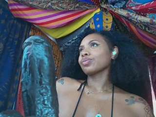 Live webcam model elizagrey on Soda Cams