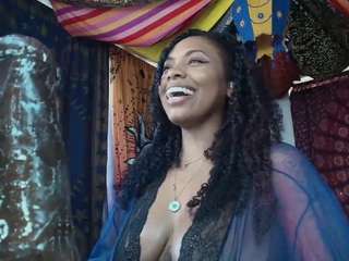 Live webcam model elizagrey on Soda Cams