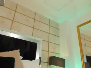 Julieta Wild's Live Sex Cam Show