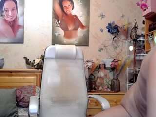 kendramom webcam model