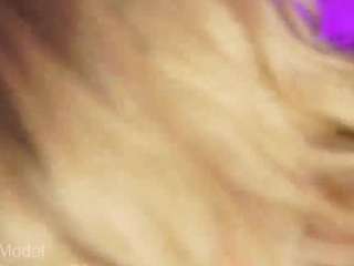 Live webcam model laauura on Soda Cams