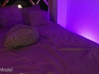 laauura Live Webcam on CamSoda