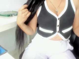 Live webcam model emilybrowm on Soda Cams