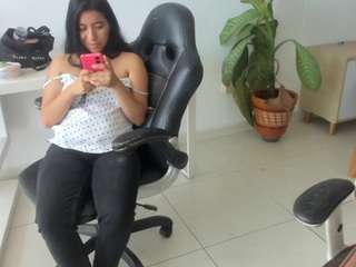 Live webcam model emilybrowm on Soda Cams