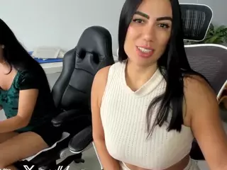 emilybrowm's Live Sex Cam Show