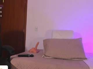 agustinasaenz webcam model