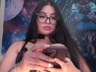 lunahunt's CamSoda show and profile