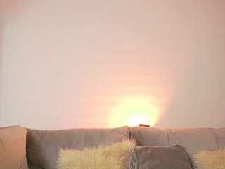 alanajoness, female webcam model,  years old, on live webcam