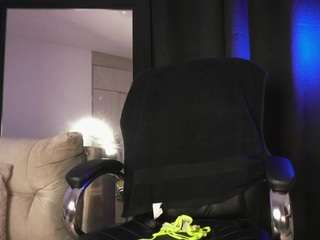 alanajoness's live room