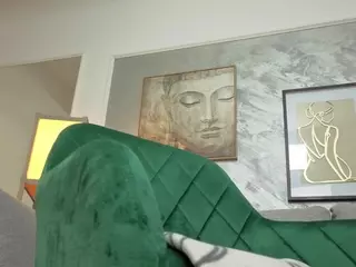 Tizzana's Live Sex Cam Show