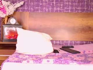 Live webcam model molly-jackson on Soda Cams