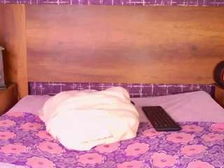 Live webcam model molly-jackson on Soda Cams