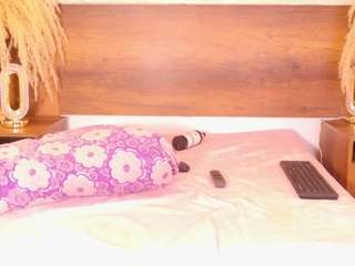 Live webcam model molly-jackson on Soda Cams